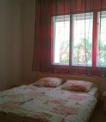 Eva Vendeghaz 度假居 巴拉通雷勒